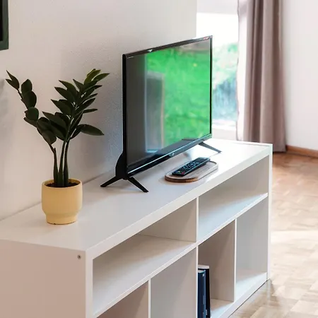 Appartamento Pink Flat 2 By Quokka 360 - At The Border Of Switzerland Chiasso